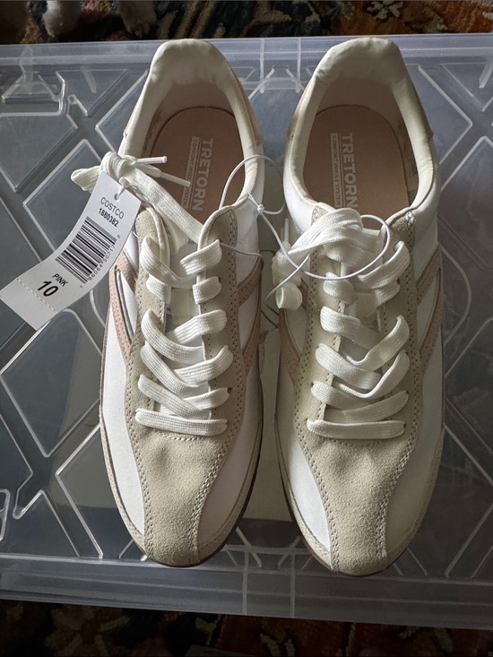 Tretorn Shoes - Tretorn Cream and Blush Retro Low-Top Sneakers